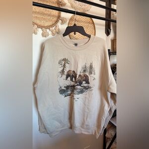 Gildan Beige Bear Graphic Super Soft Sweatshirt NEVER WORN